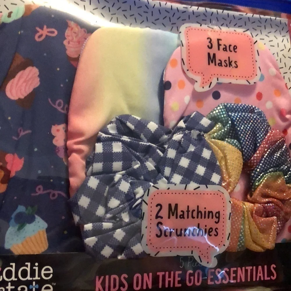 Addie & tate Washable Kids Face Mask and scrunchies with reusable pouch